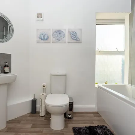 Sea Views Modern Two Bedroom Apartment Lowestoft Exterior photo