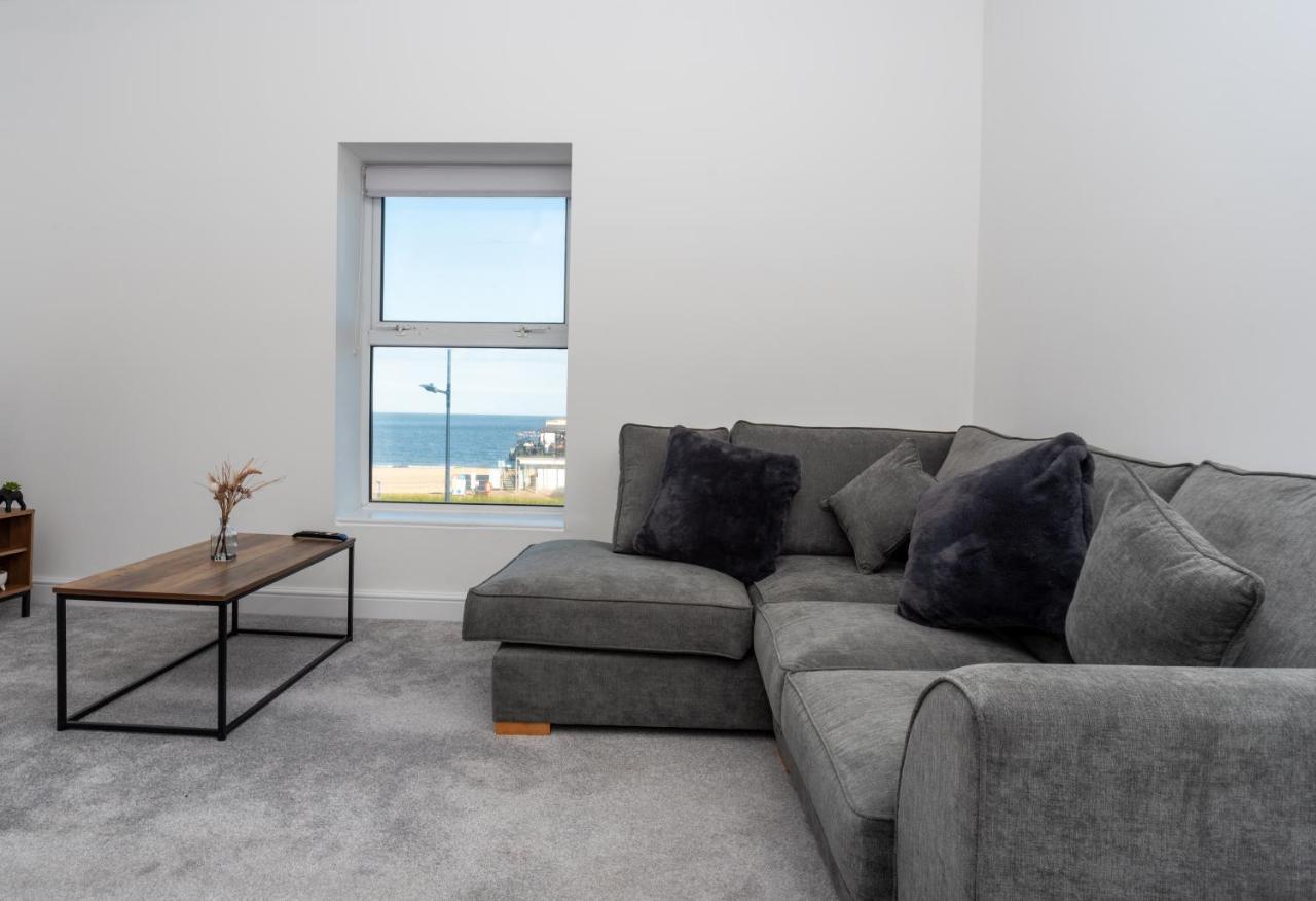 Sea Views Modern Two Bedroom * Lowestoft
