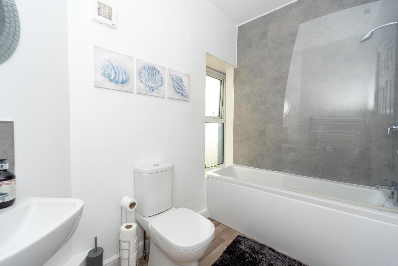 Sea Views Modern Two Bedroom Lowestoft